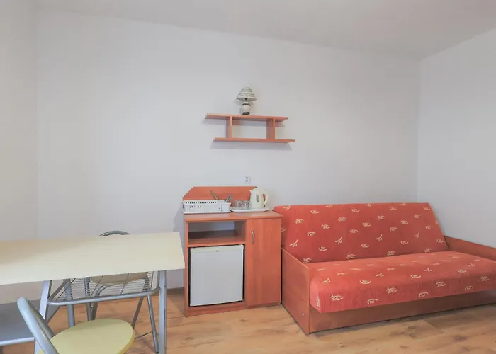 ホームステイ Goscinne Justyna